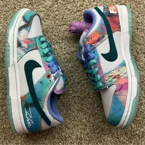 Nike Futura Labroatoies x Nike dunk SB